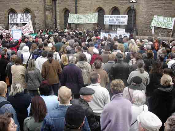 Mahnwache-Menschen.jpg