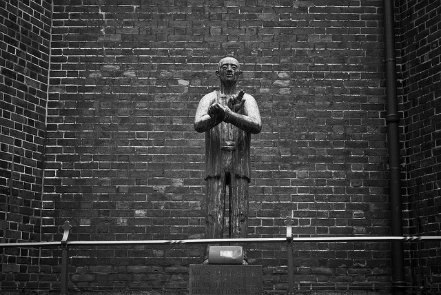 Das Hamburger Dietrich Bonhoffer Denkmal