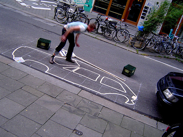 Das VIgnettensystem soll für mehr Parkplätze für die Anwohner sorgen. Gehört das Reservieren damit der Vergangenheit an?